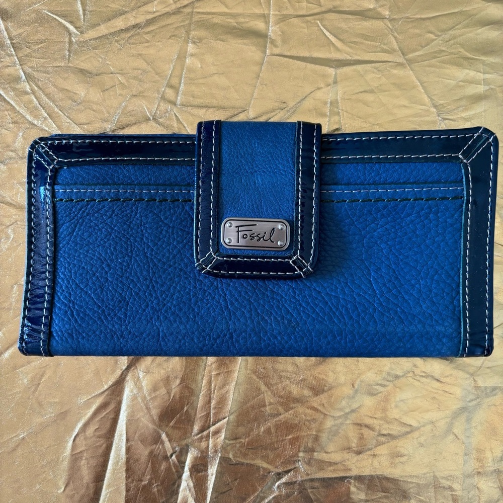 Fossil Blue Leather Wallet with Card Organizer and Zippered Coin Pockets